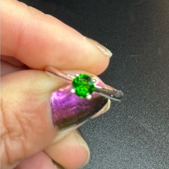 Chrome Diopside Stud Earrings, Solitaire Ring (Size 6) and Pendant Necklace - Picture 4 of 6